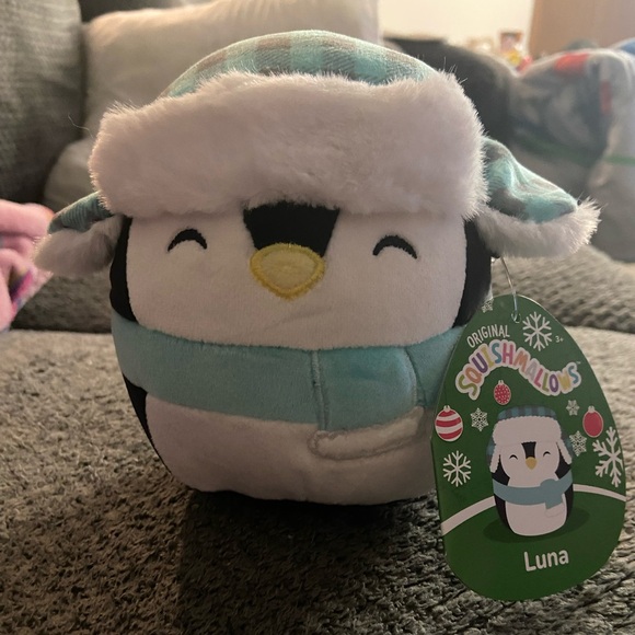 Luna the penguin squishmallow 5in new with tags - Picture 1 of 3